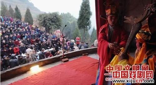 人山人海看川剧