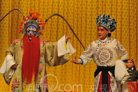 京剧《天霸拜山》勾起了我辈童年的记忆