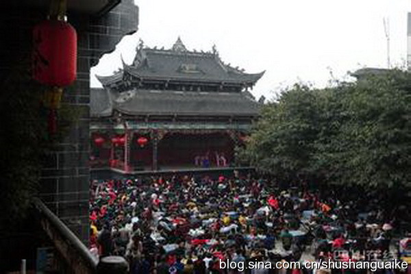 洛带的万年台正演川剧