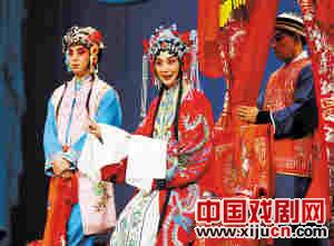 天津京剧院上演《锁麟囊》