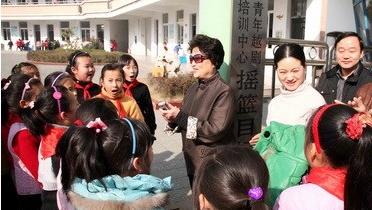 王文娟走进怡康小学