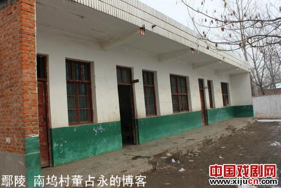 河南农村民营豫剧团女演员住处安阳豫北红脸王