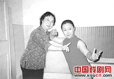 中国戏曲学院教授谢锐青，使戏曲艺术薪火相传