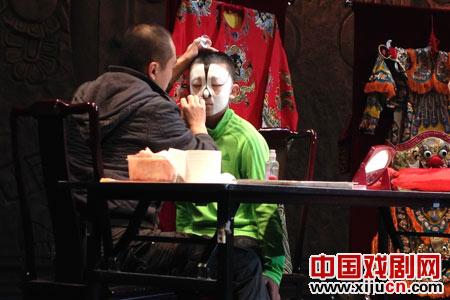 京剧讲座迷醉中外观众