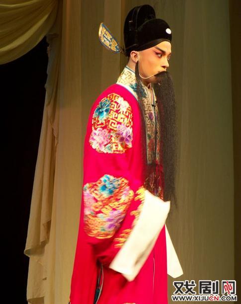 优秀青年评剧演员小灵玉首秀全剧《秦香莲》获赞