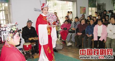 桃园社区越剧表演团周周演出忙