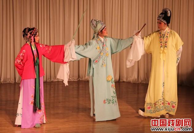 天津大学北洋艺术团越剧研究会和天津小百花越剧团举办&ldquo;越音如故&rdquo;越剧折子戏专场