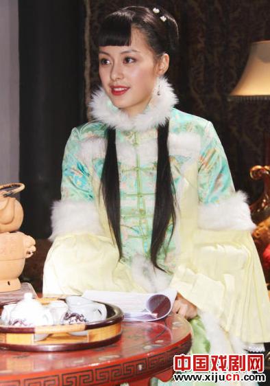 王力可在《护国军魂传奇》中饰演小凤仙