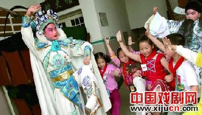 浙江省组织&ldquo;民族艺术进校园&rdquo;