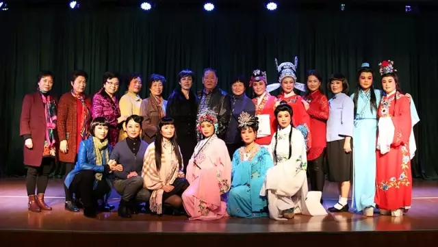 鳌江越剧俱乐部 赴温举办越剧走亲活动