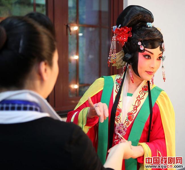 川剧演员的&ldquo;幕后表情&rdquo;