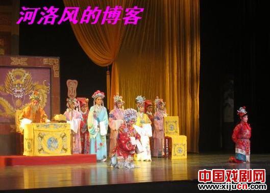 偃师市豫剧团演出豫剧《三哭殿》