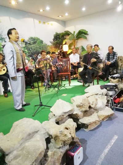 中美名家名票聚何园