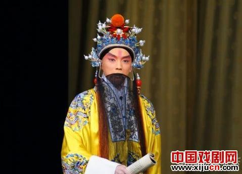 京剧演员谭正岩