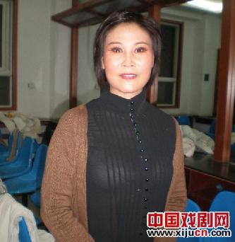 观看豫剧《嵩山长霞》