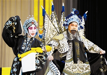 京剧《楚宫恨》火爆上演