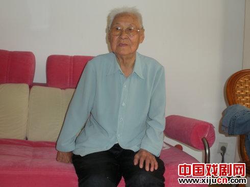 年逾九旬、沧桑历尽的耄耋老人