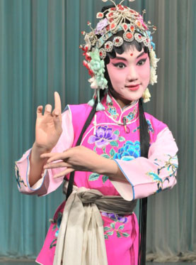 长安大戏院今晚演出京剧《春香闹学》《蜈蚣岭》《赤桑镇》《扈家庄》