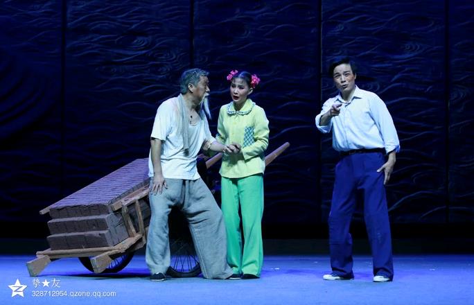 豫剧《村官李天成》