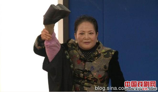 评剧艺术家张淑桂深入白领阶层讲授戏曲音乐知识