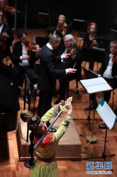 谭盾&ldquo;钢琴与京剧青衣的交响诗&middot;霸王别姬&rdquo;在欧洲首演