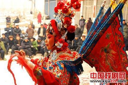 河南邓州豫剧团过年闹新春