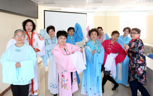 华章里社区越剧团 越演越专业