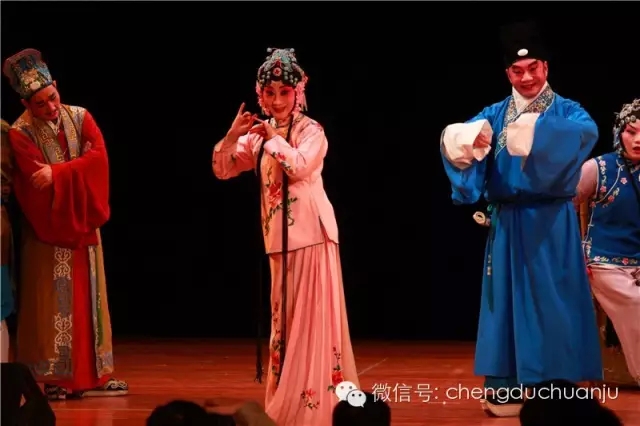 川剧《马前泼水》