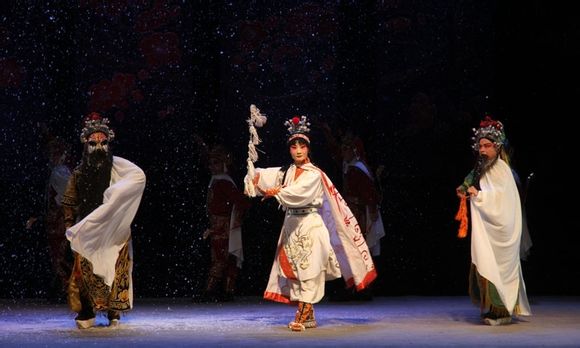 豫剧《风雪寒梅李三娘》