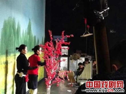 茅威涛赶排越剧《春香传》最新图片