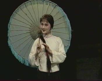 上海越剧院红楼剧团《啼笑因缘》钱惠丽饰樊家树，方亚芬饰沈凤喜