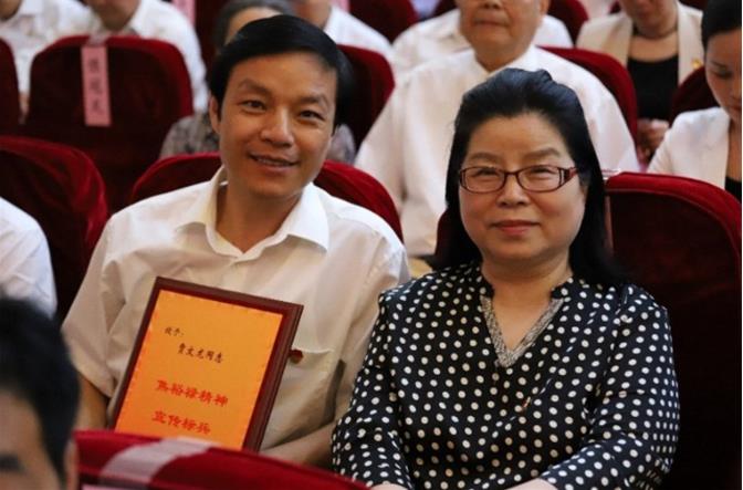 河南豫剧院三团集体荣誉和个人荣誉双临门