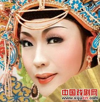 当红男旦李玉刚