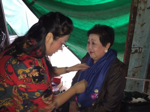 王素君老师带团在基层