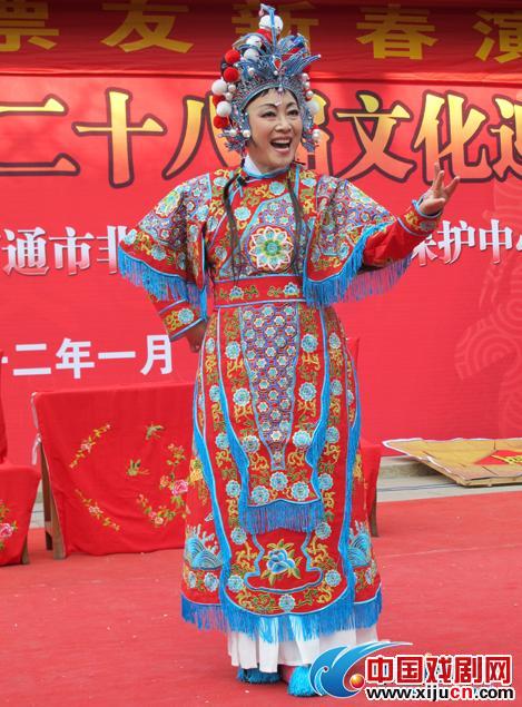 南通市文化馆大成殿广场举办越剧票友演唱会