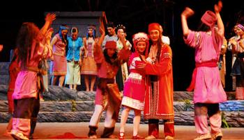 郑州市豫剧院上演豫剧《曹公外传》