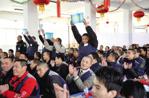 看守所上演精彩越剧