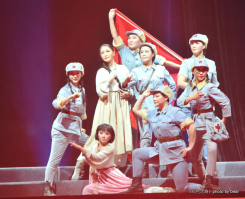 越剧《八女投江》