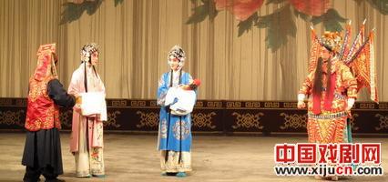 内地与香港八所高校的大学生同台竞技&ldquo;唱京剧&rdquo;