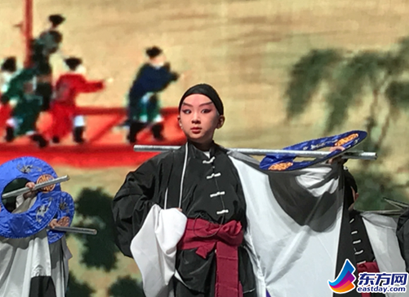 京剧&ldquo;进校园&rdquo;培育小演员
