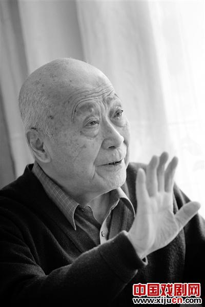 京剧界&ldquo;通天教主&rdquo;刘曾复于2012年6月27日晨7：25在北京友谊医院逝世，享年98岁