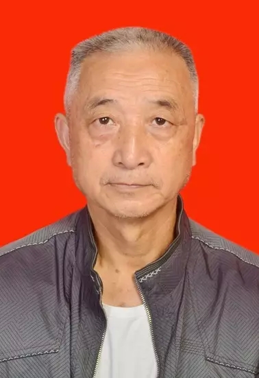 爱唱川剧的社区热心人&mdash;&mdash;记仙龙镇新乡贤李正华