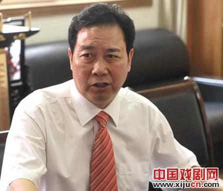 李树建向母校捐款10万元