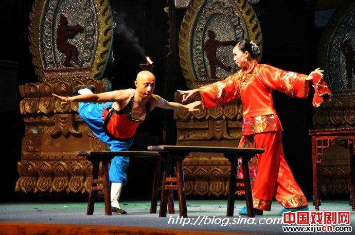 笑看川剧&ldquo;皮金滚灯&rdquo;