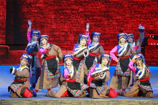 川剧《尘埃落定》