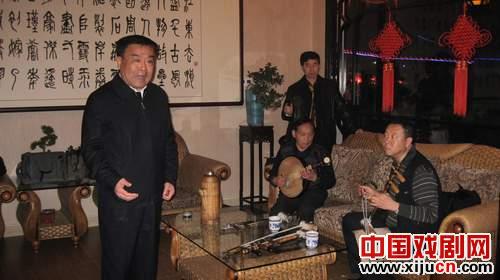 扬城戏迷感受国粹京剧的无穷魁力&ldquo;广源电线电缆杯&rdquo;京津沪苏冀鲁名家名票演唱会