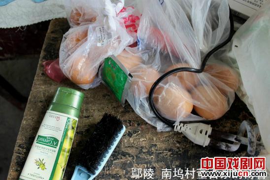 河南农村民营豫剧团女演员住处安阳豫北红脸王