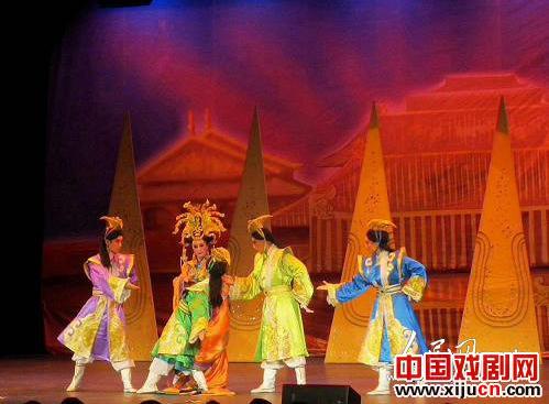 童话京剧《野天鹅》