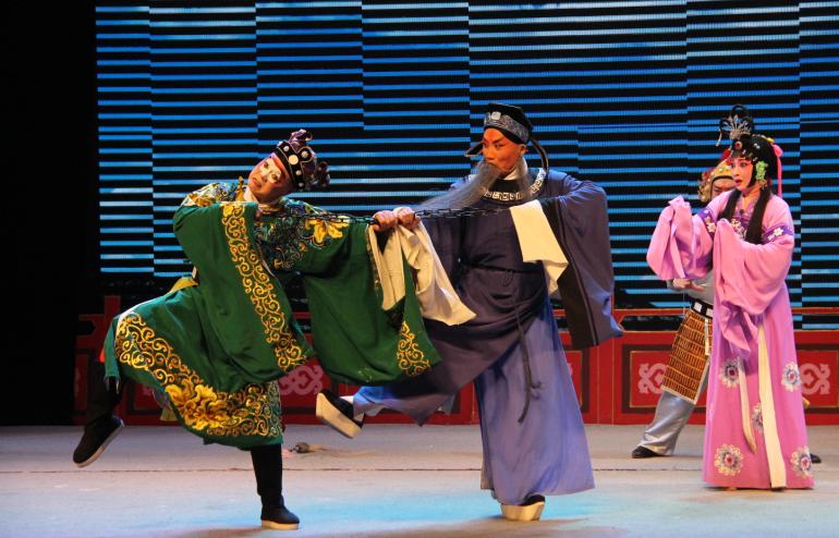 以史为镜扬新风 警钟长鸣育干群——陕西省京剧院在陕南廉政文化惠民演出侧记