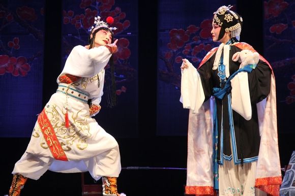 豫剧《风雪寒梅李三娘》